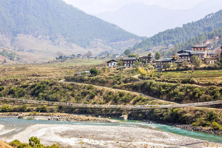 不丹最长吊桥