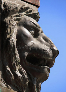 狮子雕塑是力量和伟大的象征