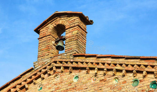 意大利圣吉米尼亚诺的中世纪教堂钟声