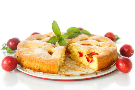 樱桃李子饼干蛋糕