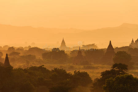 日落，缅甸巴甘缅甸