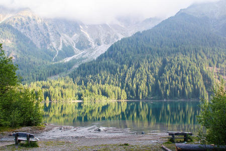 阿尔卑斯山的湖