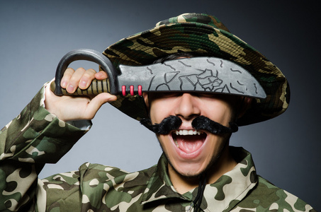 皇室战争搞笑搞笑士兵深色背景照片