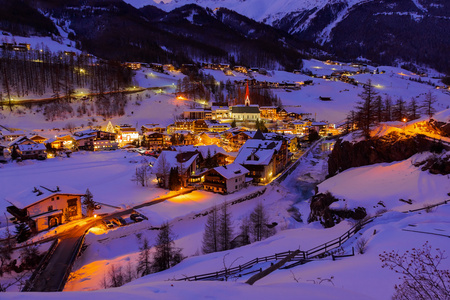 高山滑雪度假村 solden 奥地利日落