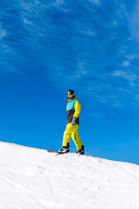 滑雪板滑下山