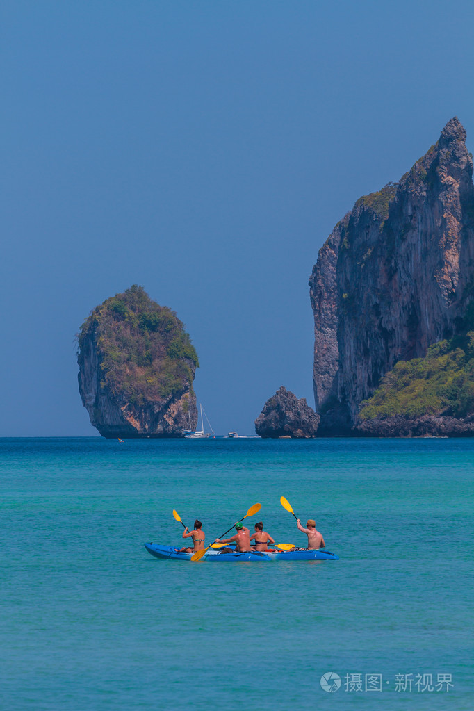 皮划艇在泰国海洋旅游