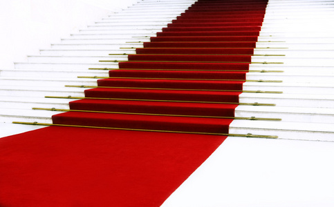 红地毯上楼梯