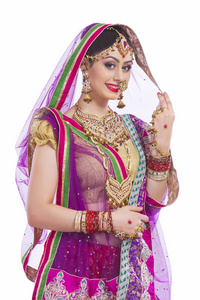 害羞的印度新娘