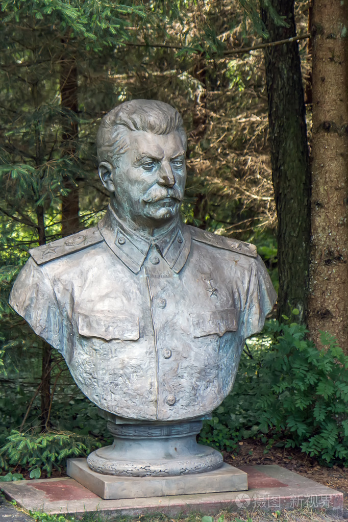 铜像斯大林半身像