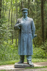 斯大林纪念碑在青铜