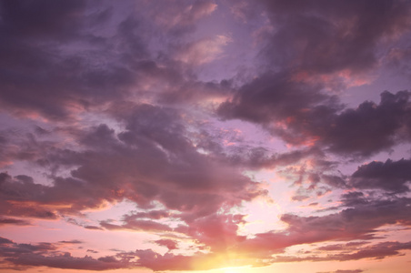 傍晚的夕阳的天空