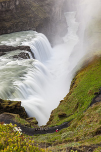 在冰岛泡汤大瀑布上查看