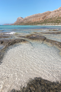 也在克里特岛的海滩。地中海景观。希腊