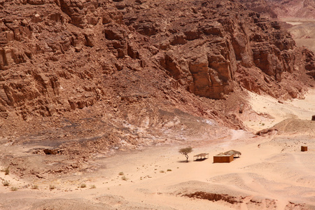 在埃及的彩色峡谷