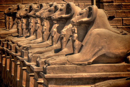 卡纳克神庙狮身人面像大道埃及卢克索