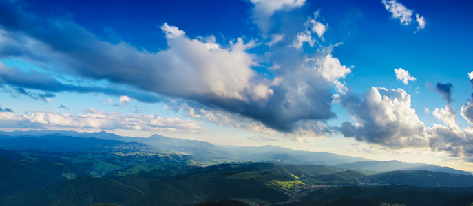 喀尔巴阡山景观全景