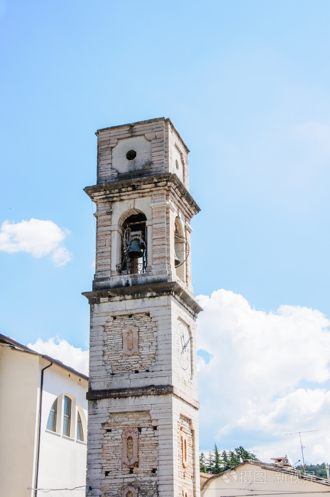 中世纪倾斜钟楼意大利