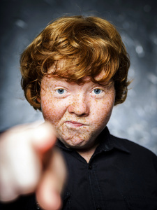 雀斑的肥仔肖像照片