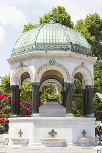 伊斯坦布尔7 月 5 日 德国喷泉，在 2014 年 7 月 5 日在伊斯坦布尔位于清真寺广场
