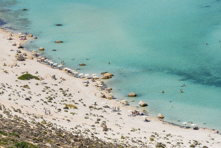 在克里特岛，希腊也泻湖