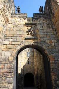 拱的修道院的废墟