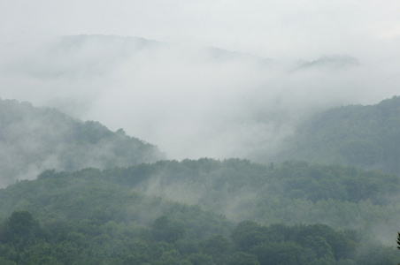 云与山风景