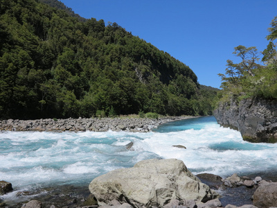 流水瀑布