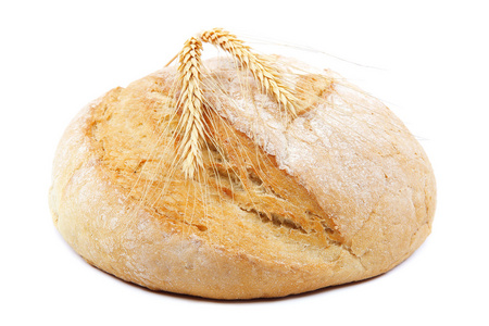 白色背景上的面包和小麦耳朵