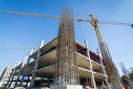 基地的支柱在建筑施工工地的水泥支柱照片