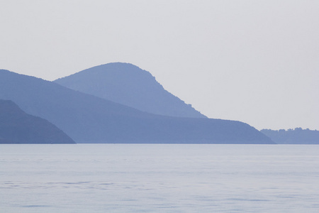 景观与水和土地的背景   爱琴海，希腊