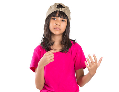 年轻的青春期前亚洲女孩，一顶帽子
