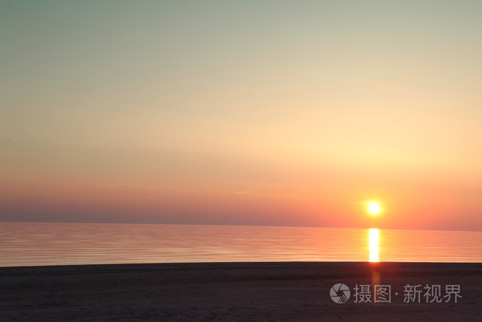 海上落日