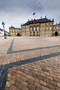城堡阿美琳堡与冯检基 v 在哥本哈根，丹麦的雕像。这座城堡是冬天家丹麦皇室家族