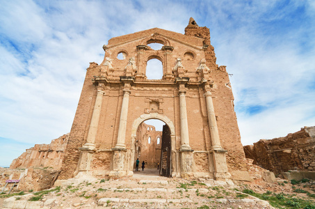 一个古老的教堂，在 belchite 萨拉戈萨 西班牙西班牙内战期间被摧毁的废墟