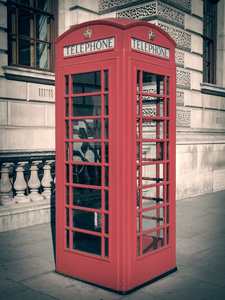 复古外观伦敦电话箱