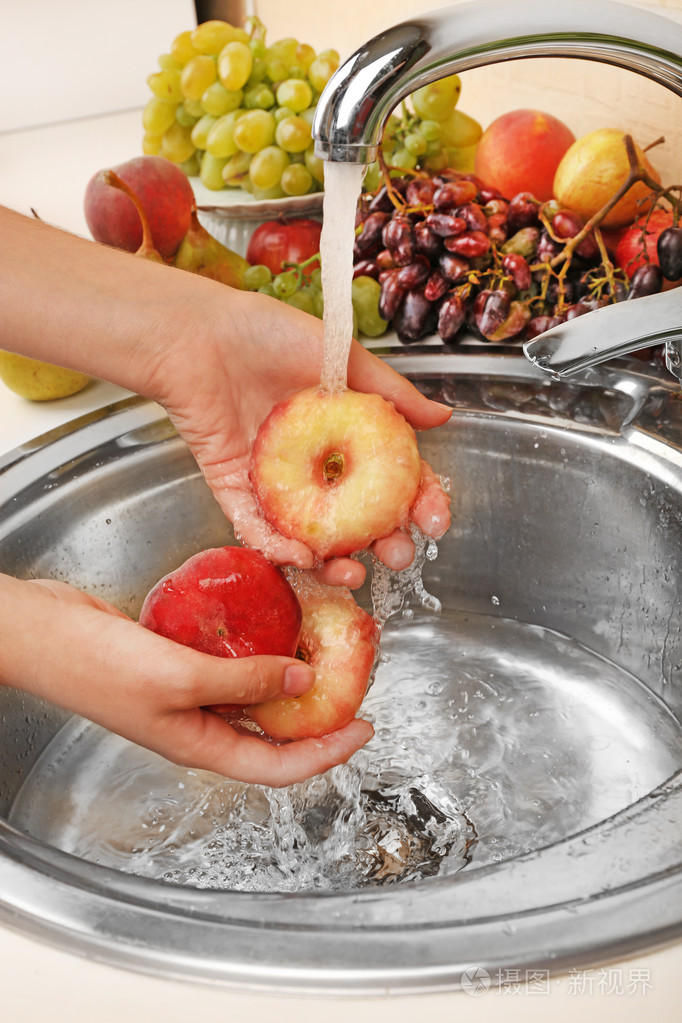手洗桃子