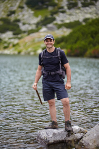 博登湖畔的徒步旅行者