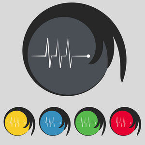 心电图监测标志图标。心脏跳动的象征。设置色彩缤纷的按钮。矢量