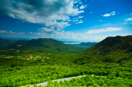 在山的路