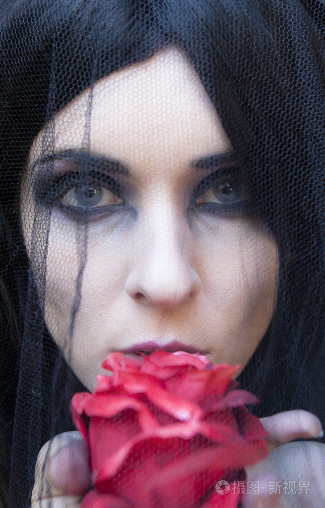 万圣节神秘穿哥特式的女人