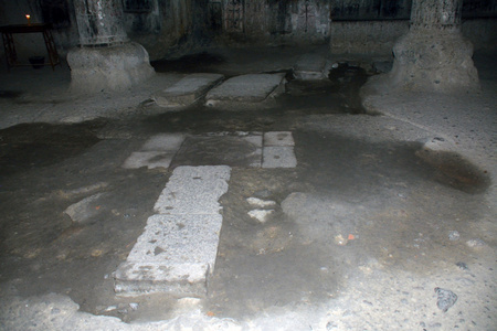 格哈德修道院教堂的地板