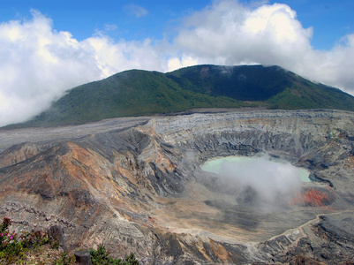 波阿斯火山口图片