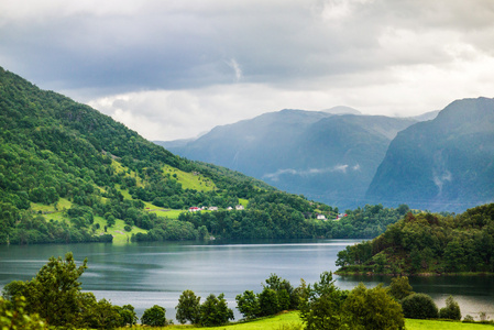美丽的挪威景观用水