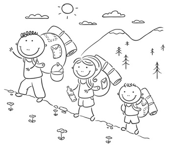 家庭在山里徒步旅行照片