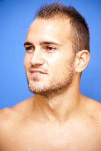 光膀子男人图片