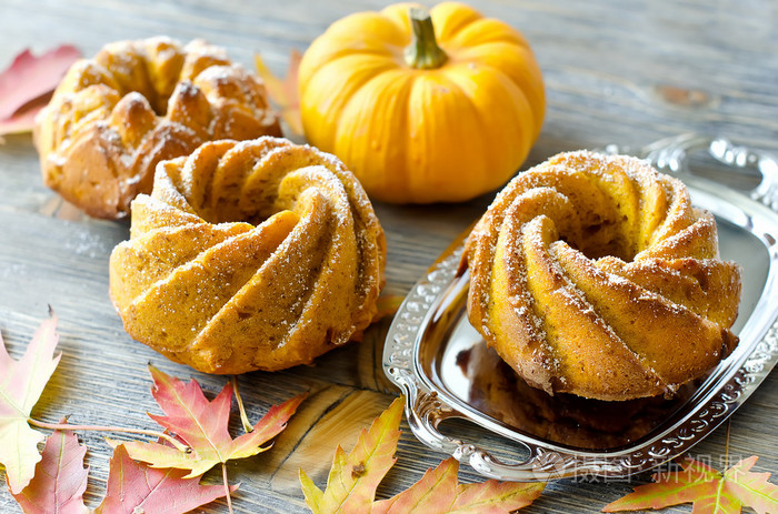 秋天的落叶南瓜蛋糕