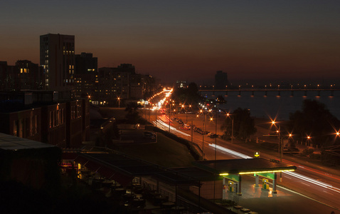 夜晚灯光下的城市