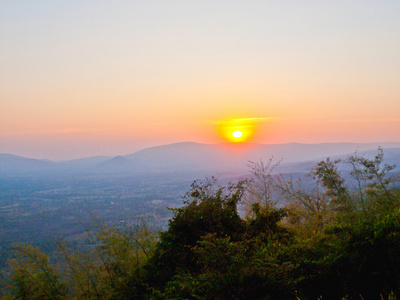 泰国 ratchasima 纳科恩山的日落