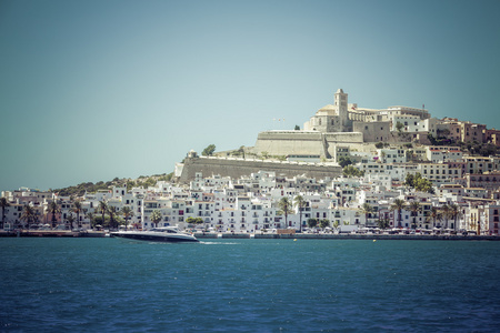 伊维萨岛 Eivissa 旧城与蓝色地中海