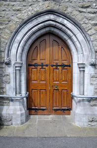 圣帕特里克罗马天主教堂右侧门